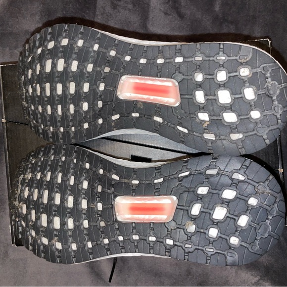Adidas Ultraboost - Picture 5 of 5